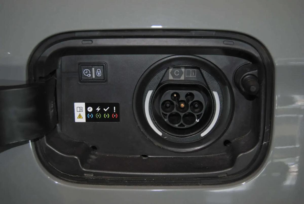 ds-ds-7-2023-hibrido-a-gasolina-1598cc