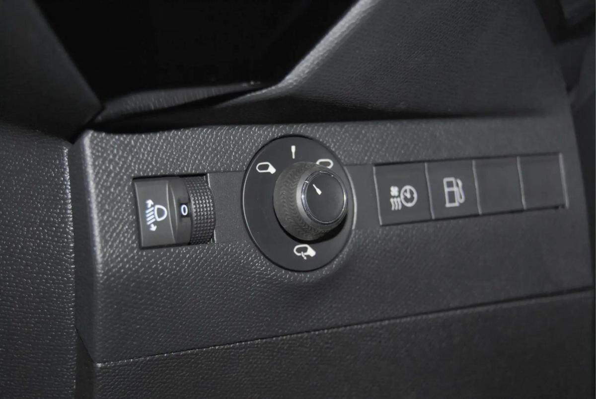 ds-ds-7-2023-hibrido-a-gasolina-1598cc