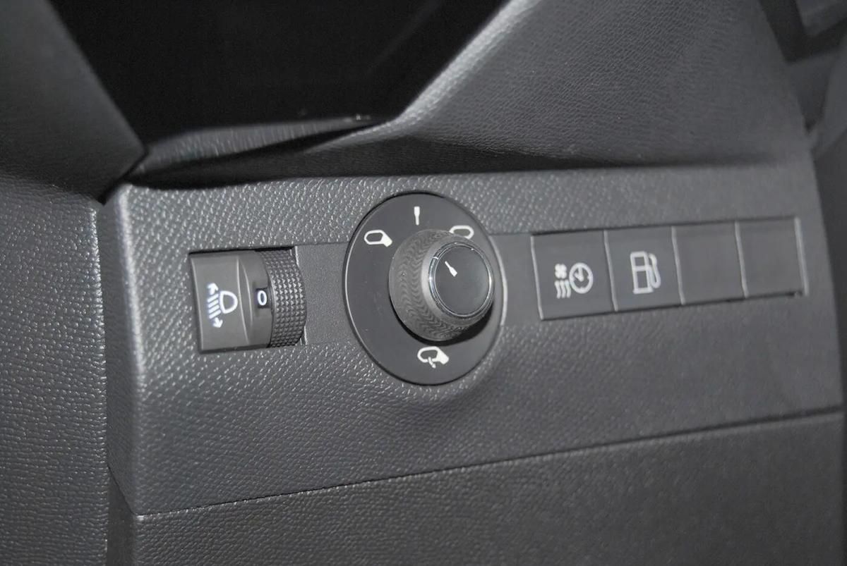 ds-ds-7-2023-hibrido-a-gasolina-1598cc