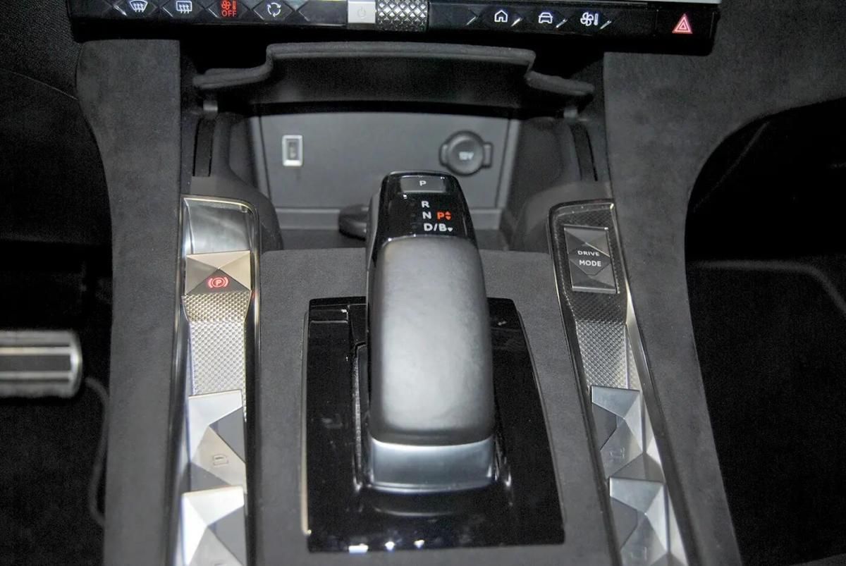 ds-ds-7-2023-hibrido-a-gasolina-1598cc