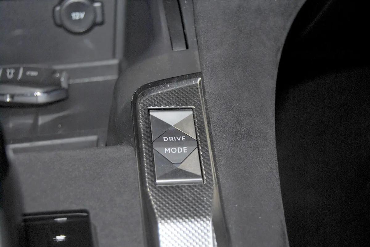 ds-ds-7-2023-hibrido-a-gasolina-1598cc