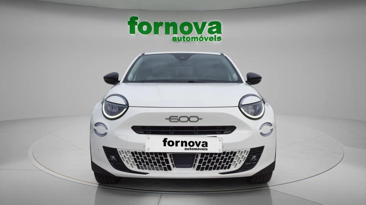 fiat-600-2024-hibrido-a-gasolina-1199cc