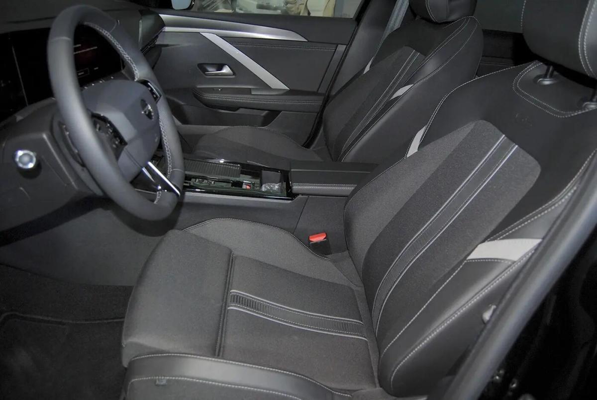 opel-astra-sport-tourer-2025-hibrido-a-gasolina-1199cc