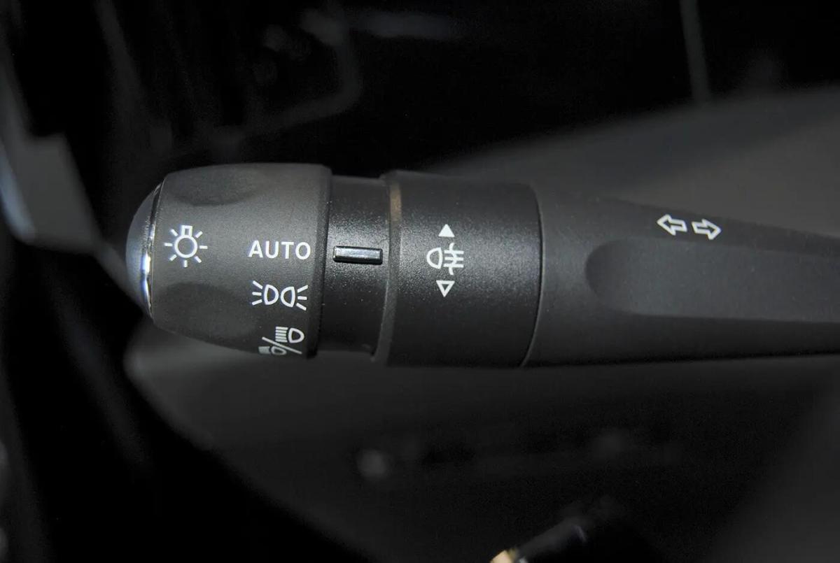 opel-astra-sport-tourer-2025-hibrido-a-gasolina-1199cc