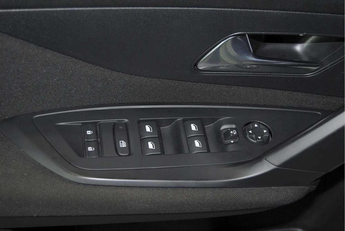 peugeot-308-2022-diesel-1499cc