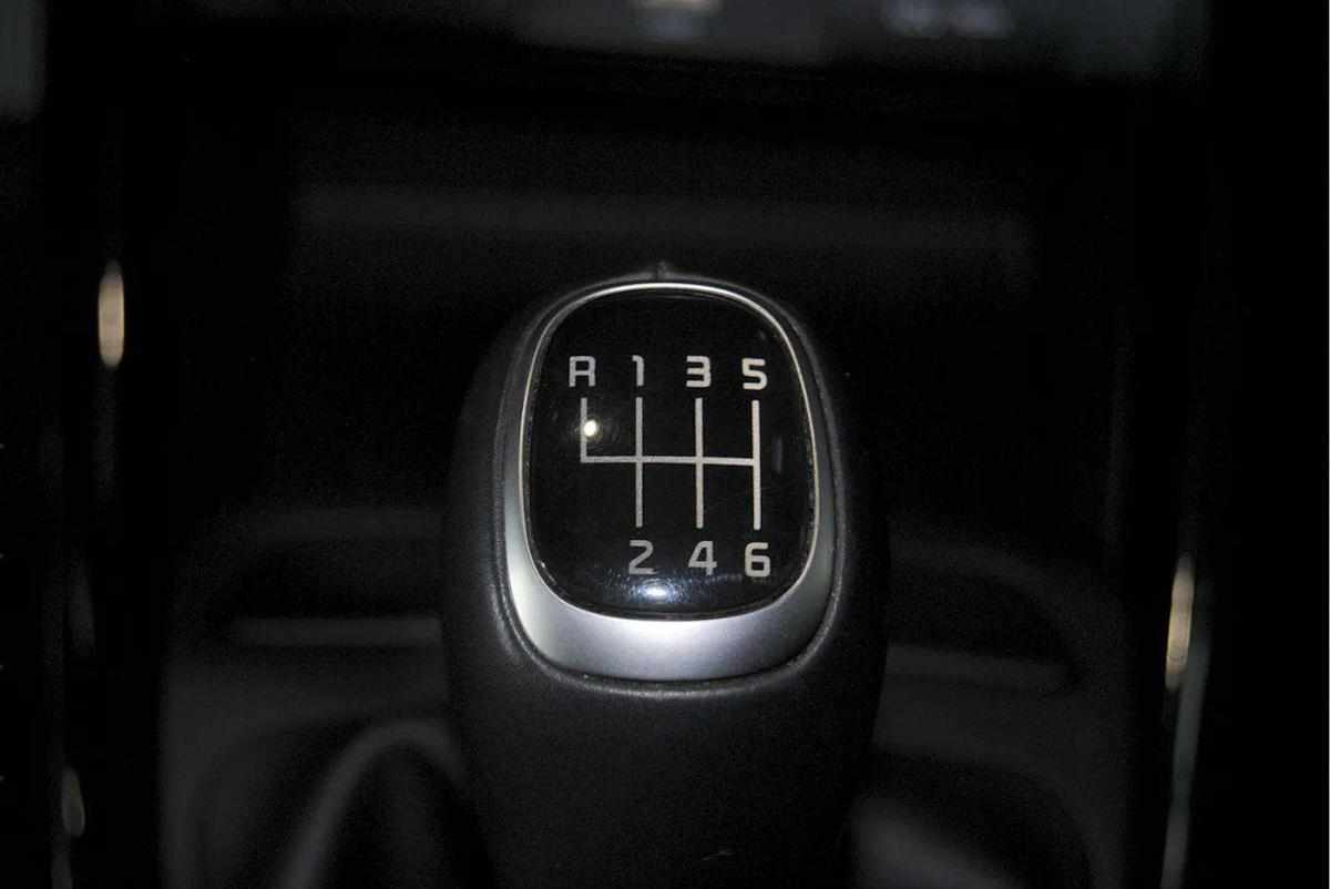 kia-stonic-2025-gasolina-998cc