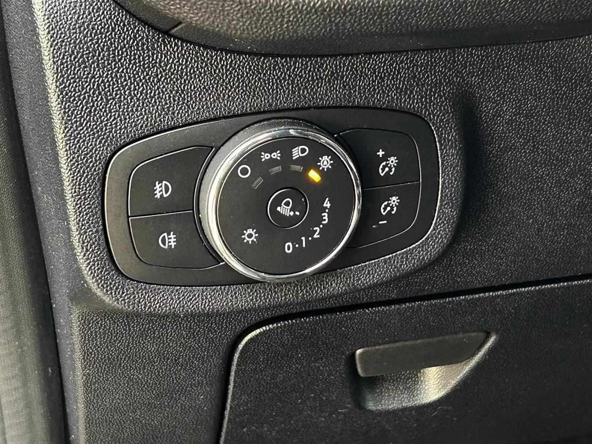 ford-fiesta-2023-gasolina-998cc