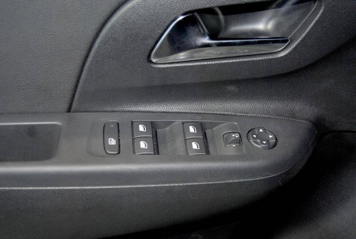 opel-corsa-e-2024-eletrico-0cc