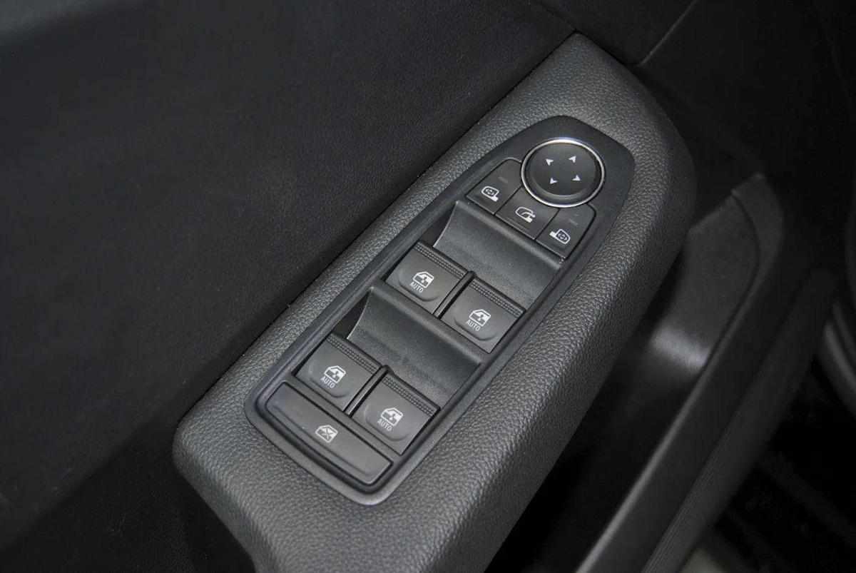 mitsubishi-colt-2024-gasolina-999cc