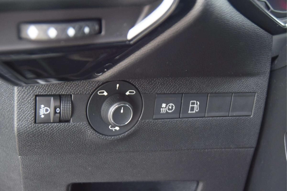 ds-ds-7-2023-hibrido-a-gasolina-1598cc
