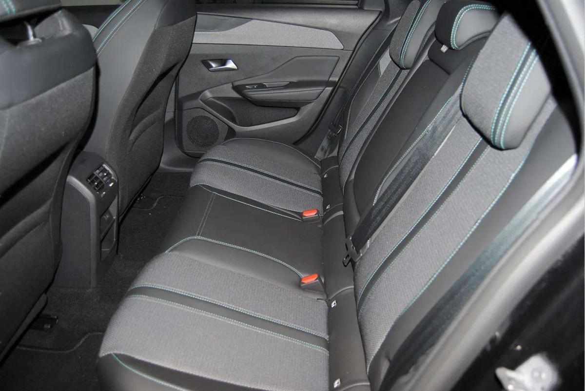 peugeot-308-sw-2024-diesel-1499cc