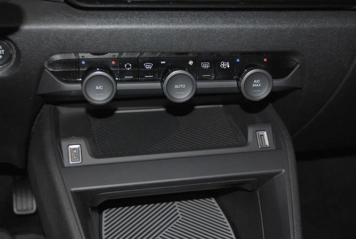 citroen-c4-2025-gasolina-1199cc