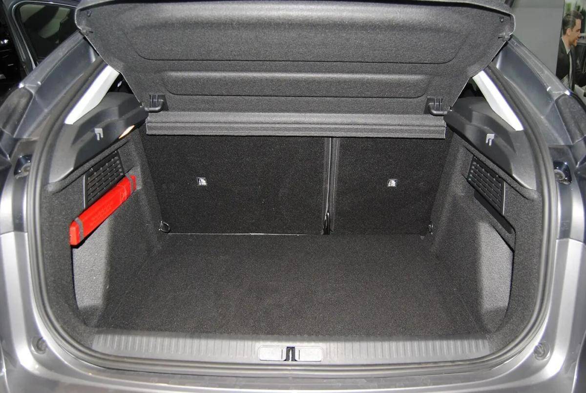 citroen-c4-2025-gasolina-1199cc