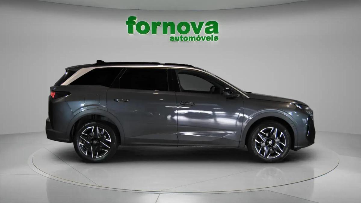 peugeot-5008-2025-hibrido-a-gasolina-1199cc