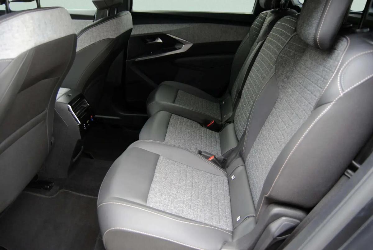 peugeot-5008-2025-hibrido-a-gasolina-1199cc