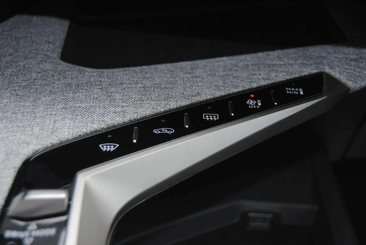 peugeot-5008-2025-hibrido-a-gasolina-1199cc
