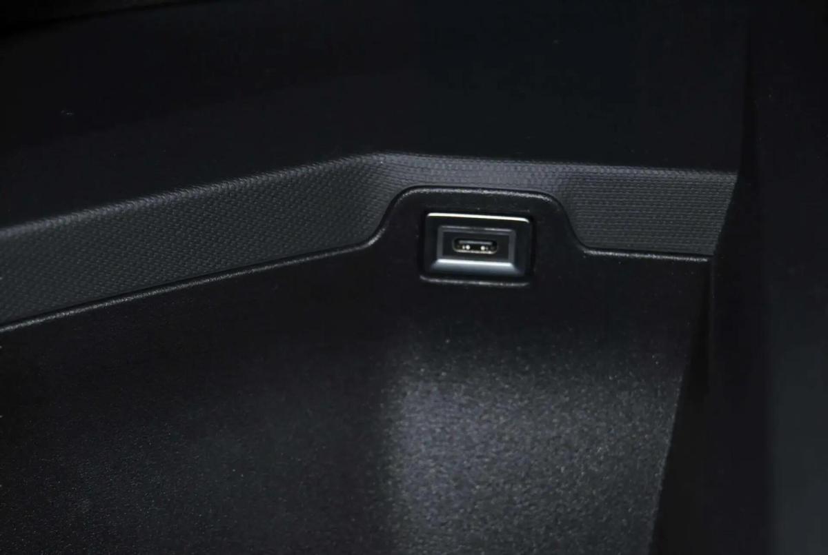 peugeot-5008-2025-hibrido-a-gasolina-1199cc