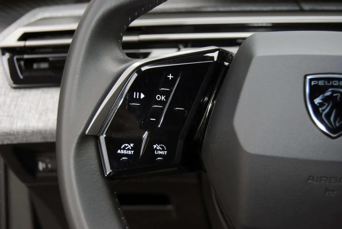 peugeot-5008-2025-hibrido-a-gasolina-1199cc