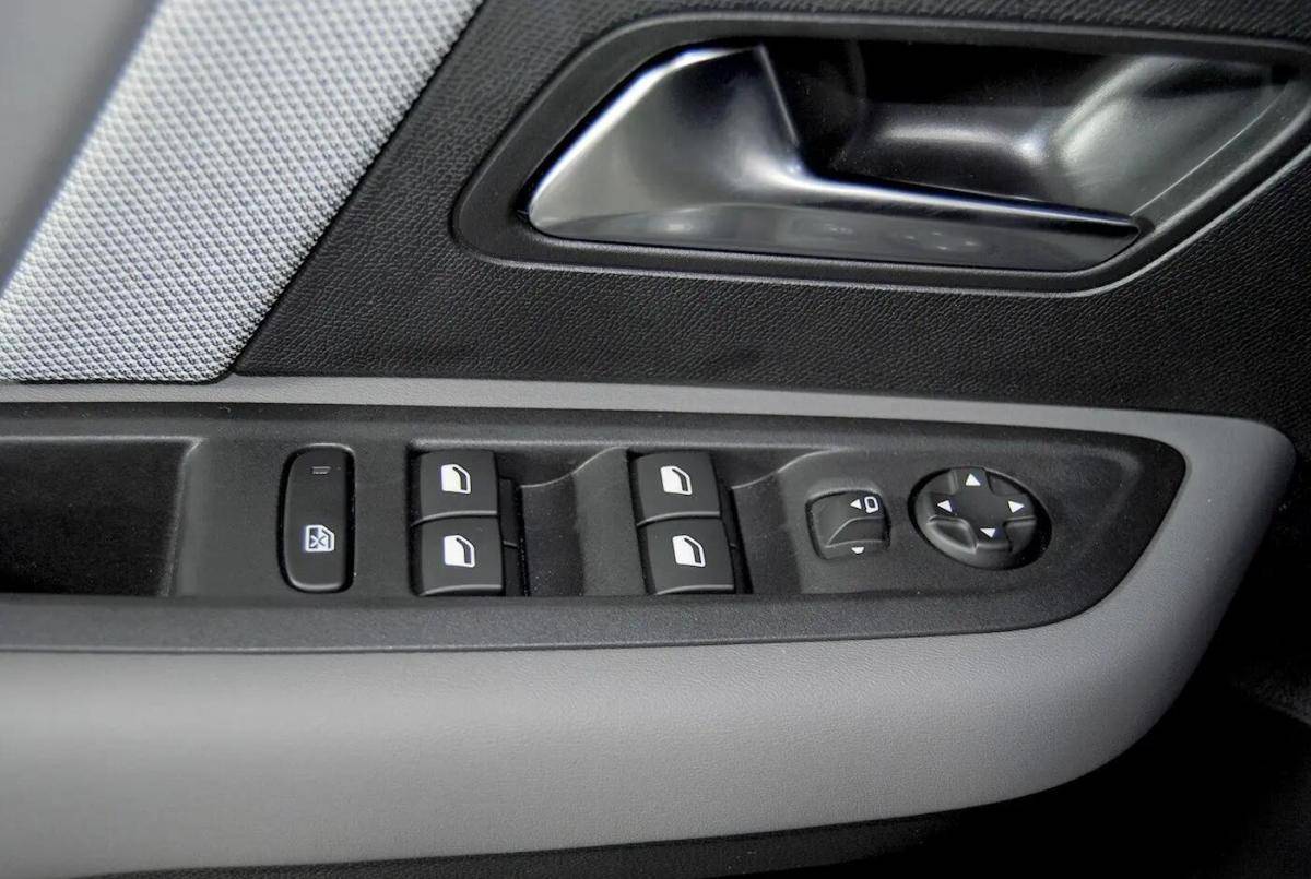 citroen-c4-2025-gasolina-1199cc