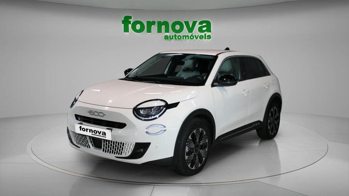 fiat-600-2024-hibrido-a-gasolina-1199cc