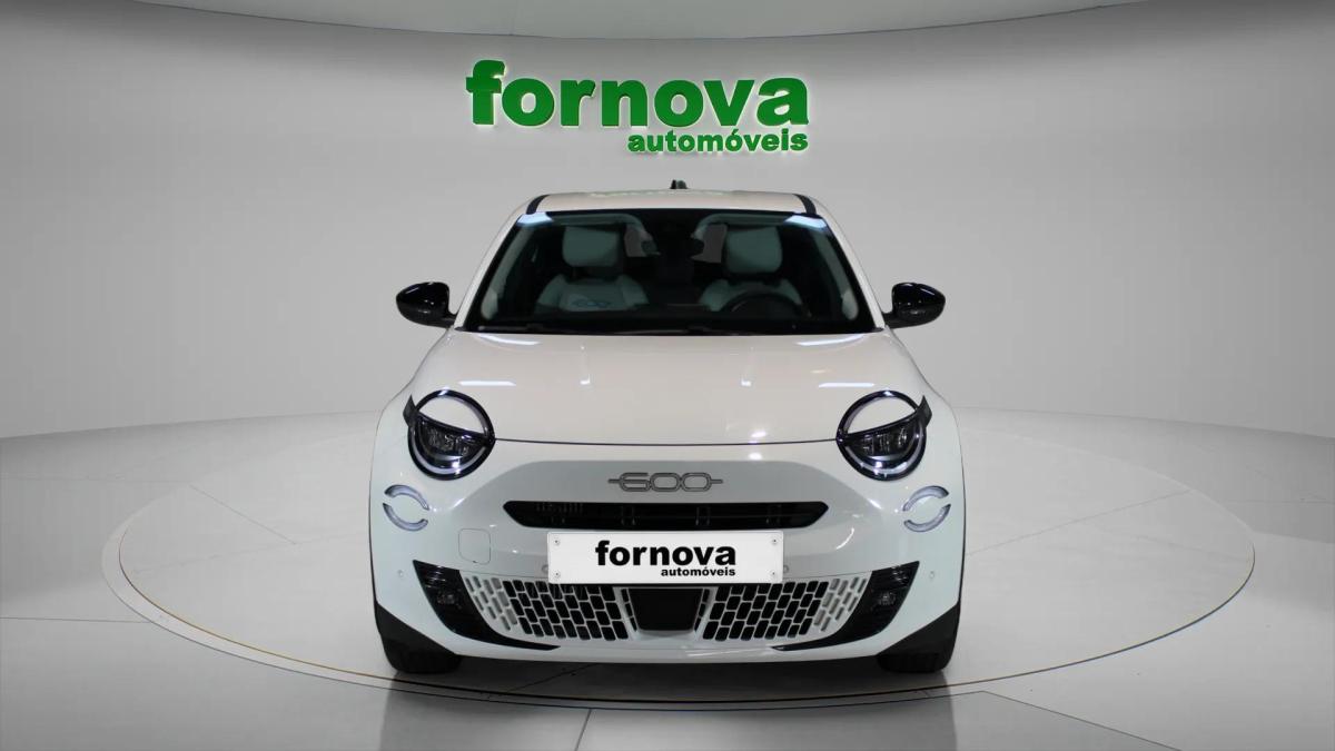 fiat-600-2024-hibrido-a-gasolina-1199cc
