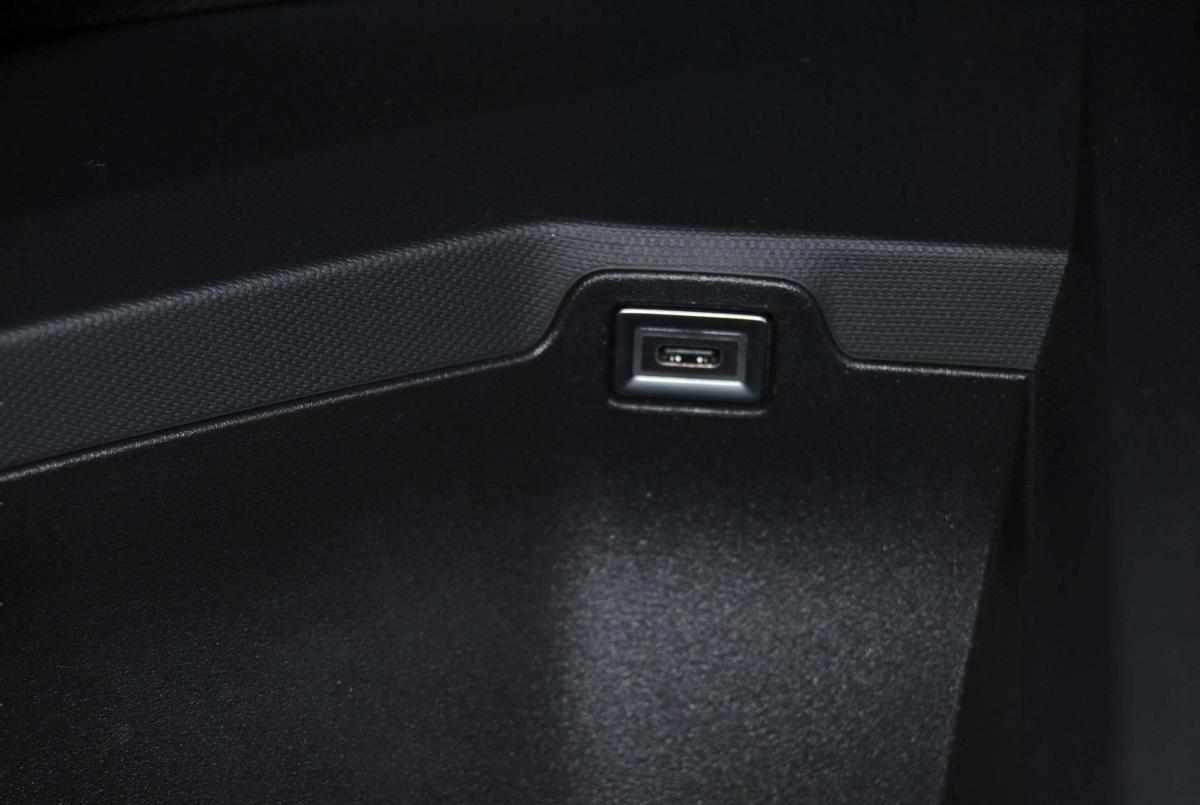 peugeot-5008-2025-hibrido-a-gasolina-1199cc