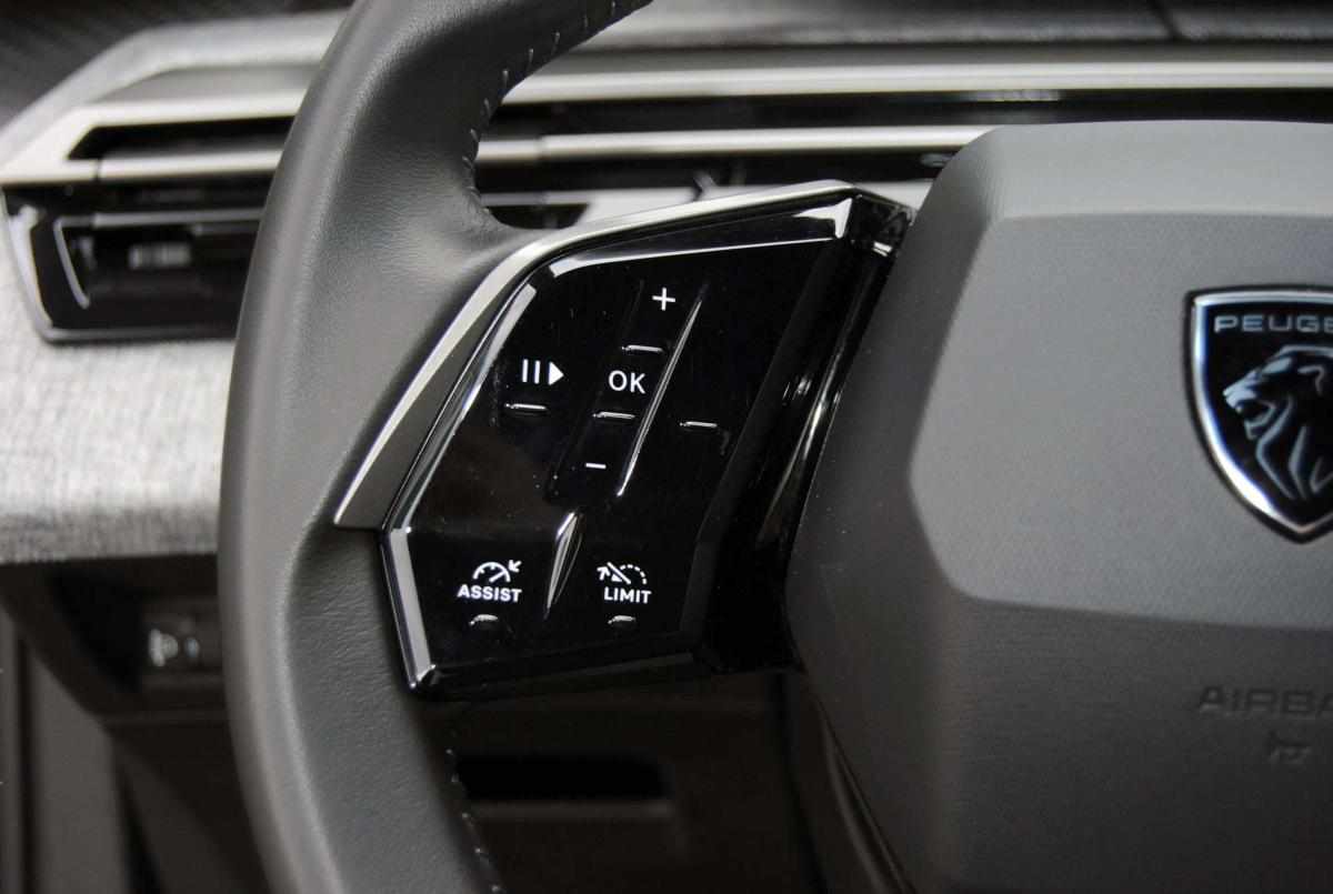 peugeot-5008-2025-hibrido-a-gasolina-1199cc