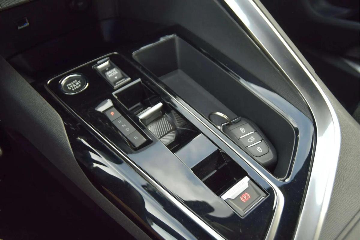 peugeot-3008-2025-hibrido-a-gasolina-1598cc