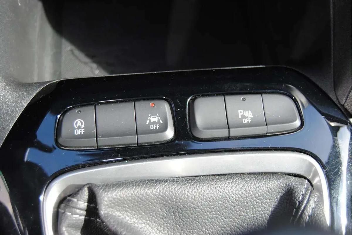 opel-corsa-2023-gasolina-1199cc