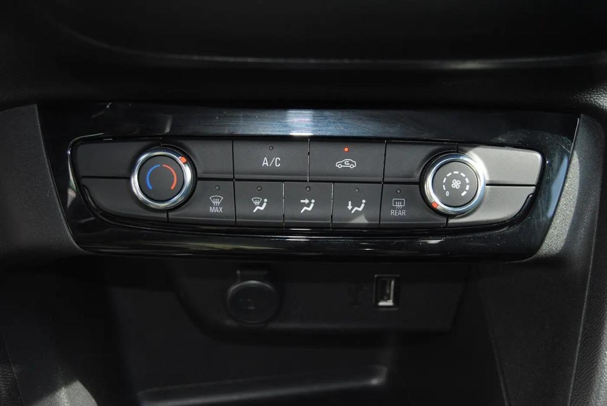 opel-corsa-2023-gasolina-1199cc
