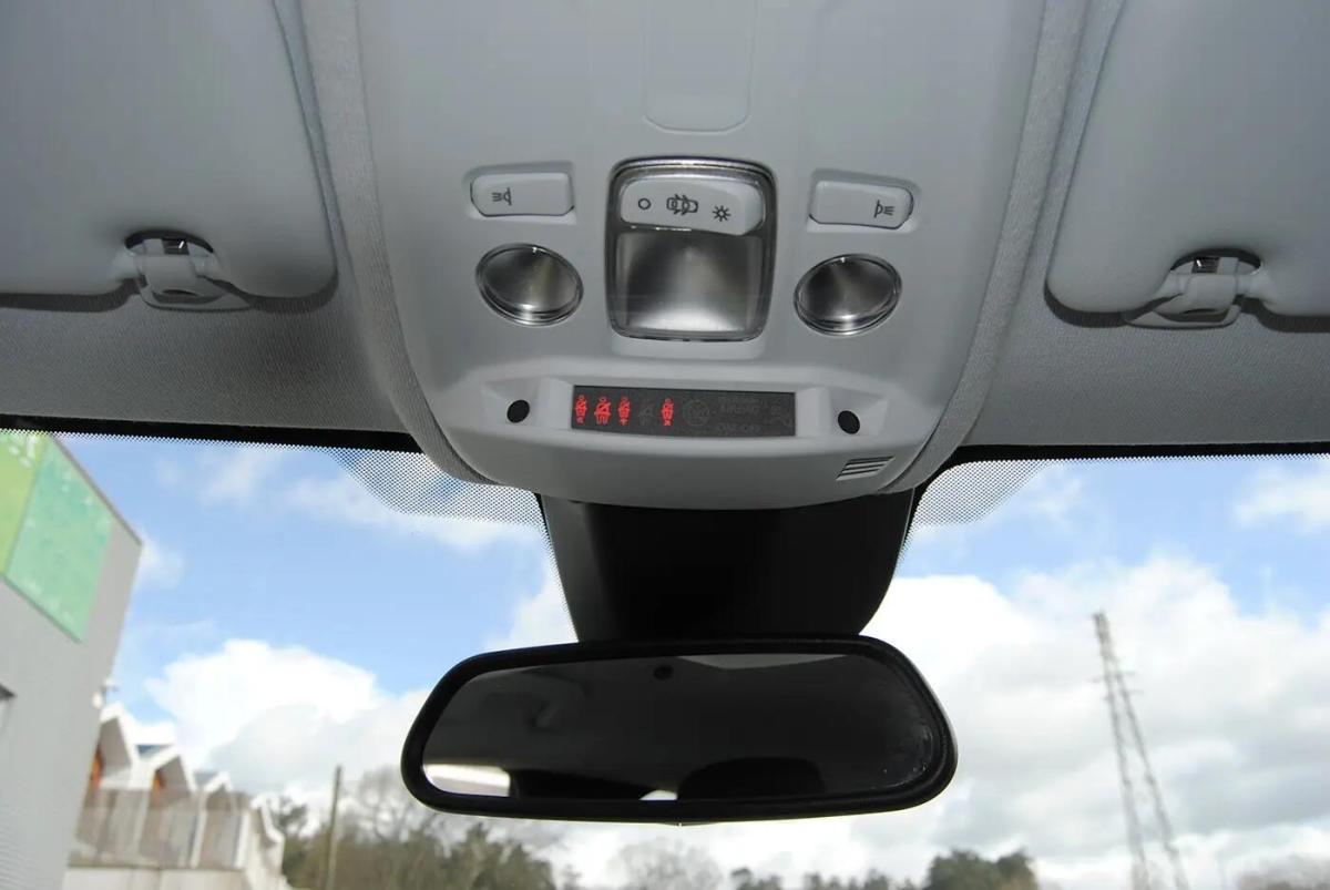 opel-corsa-2023-gasolina-1199cc