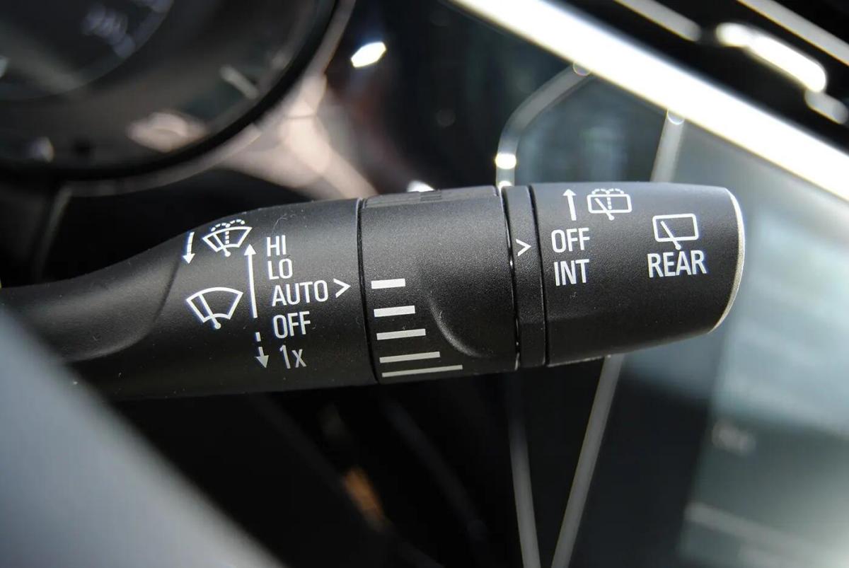 opel-corsa-2023-gasolina-1199cc