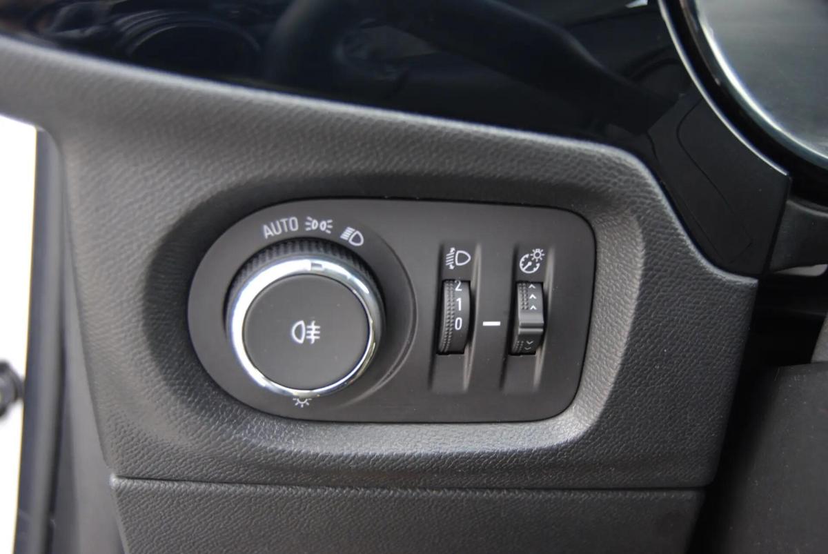 opel-corsa-2023-gasolina-1199cc