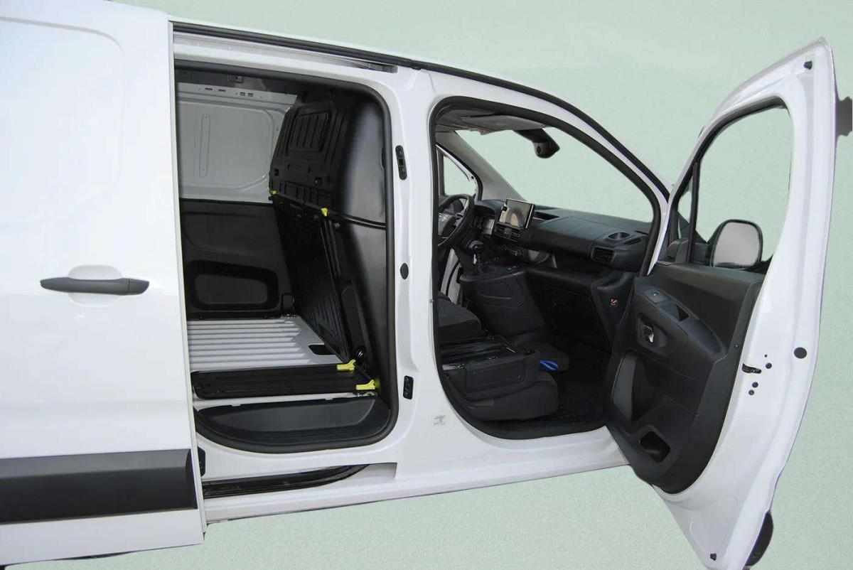 opel-combo-2025-diesel-1499cc