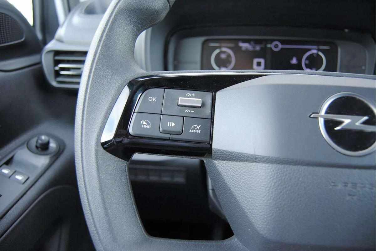 opel-combo-2025-diesel-1499cc