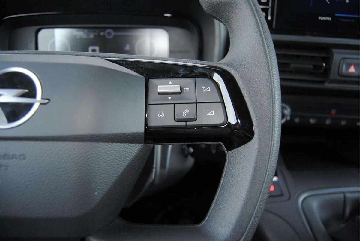 opel-combo-2025-diesel-1499cc