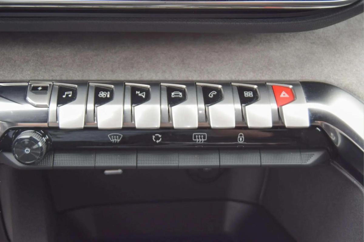 peugeot-3008-2023-hibrido-a-gasolina-1598cc