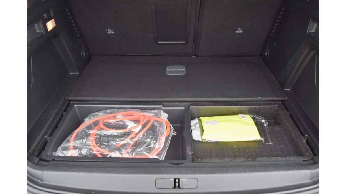 peugeot-3008-2023-hibrido-a-gasolina-1598cc