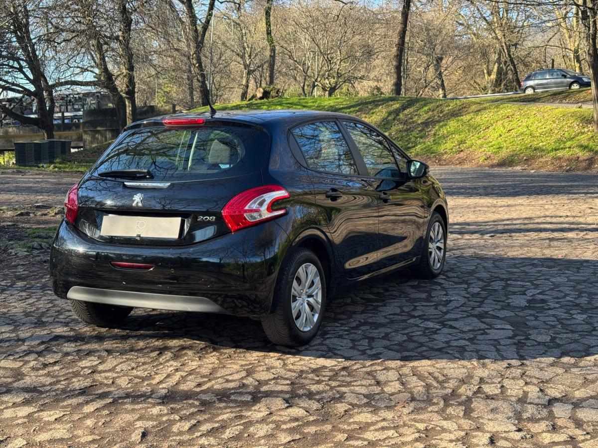 peugeot-208-2013-gasolina-1199cc