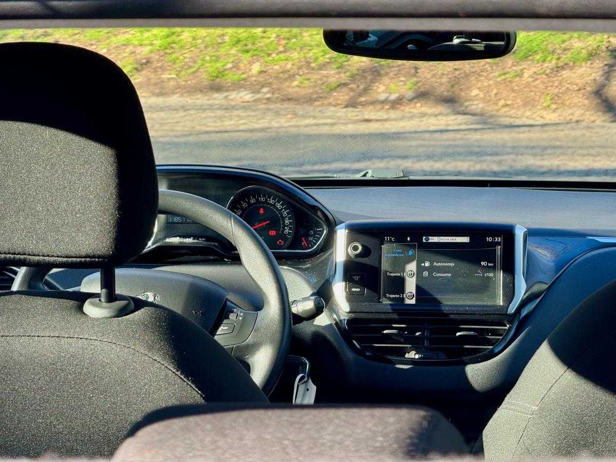 peugeot-208-2013-gasolina-1199cc