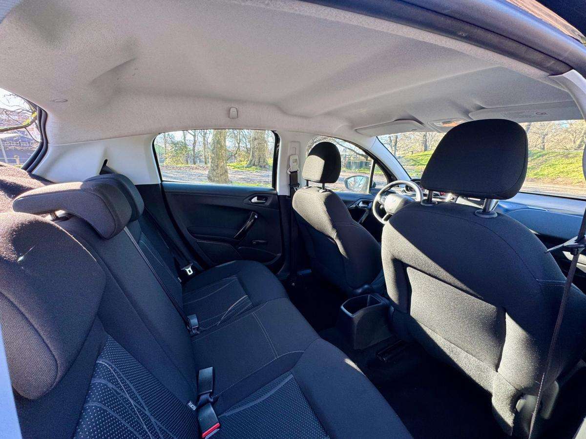 peugeot-208-2013-gasolina-1199cc