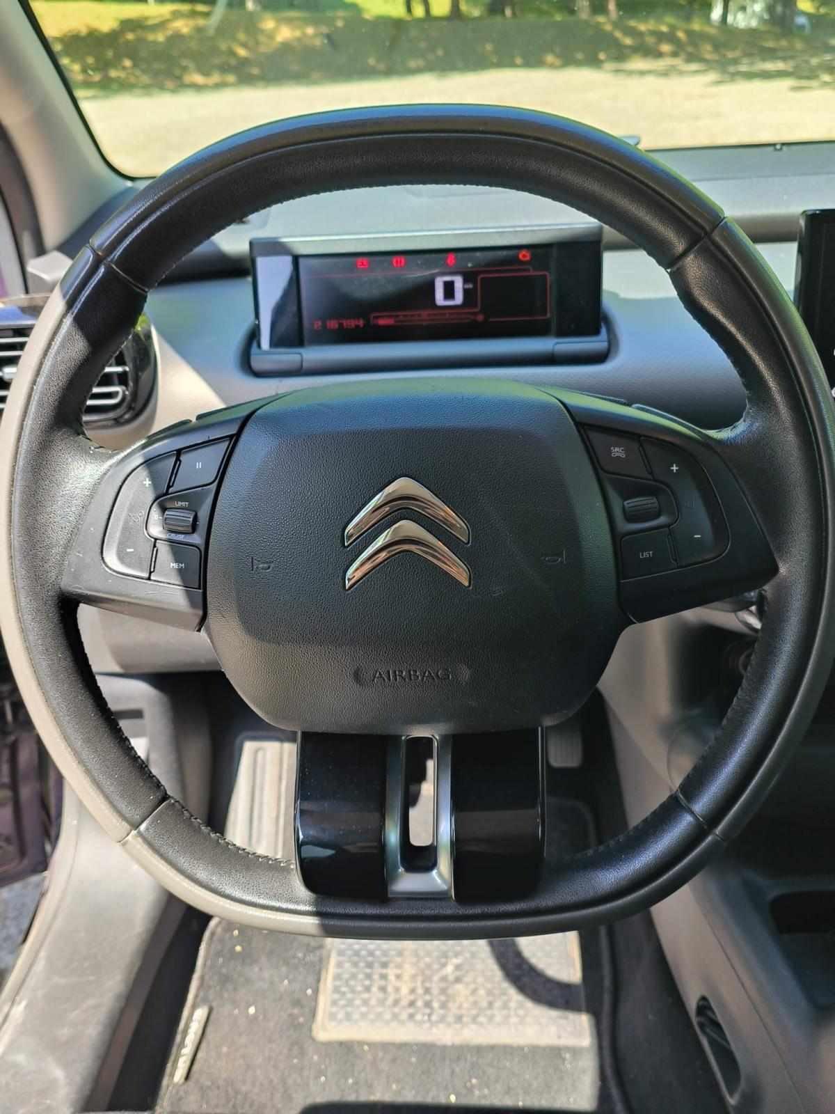 citroen-c4-cactus-2015-diesel-1560cc