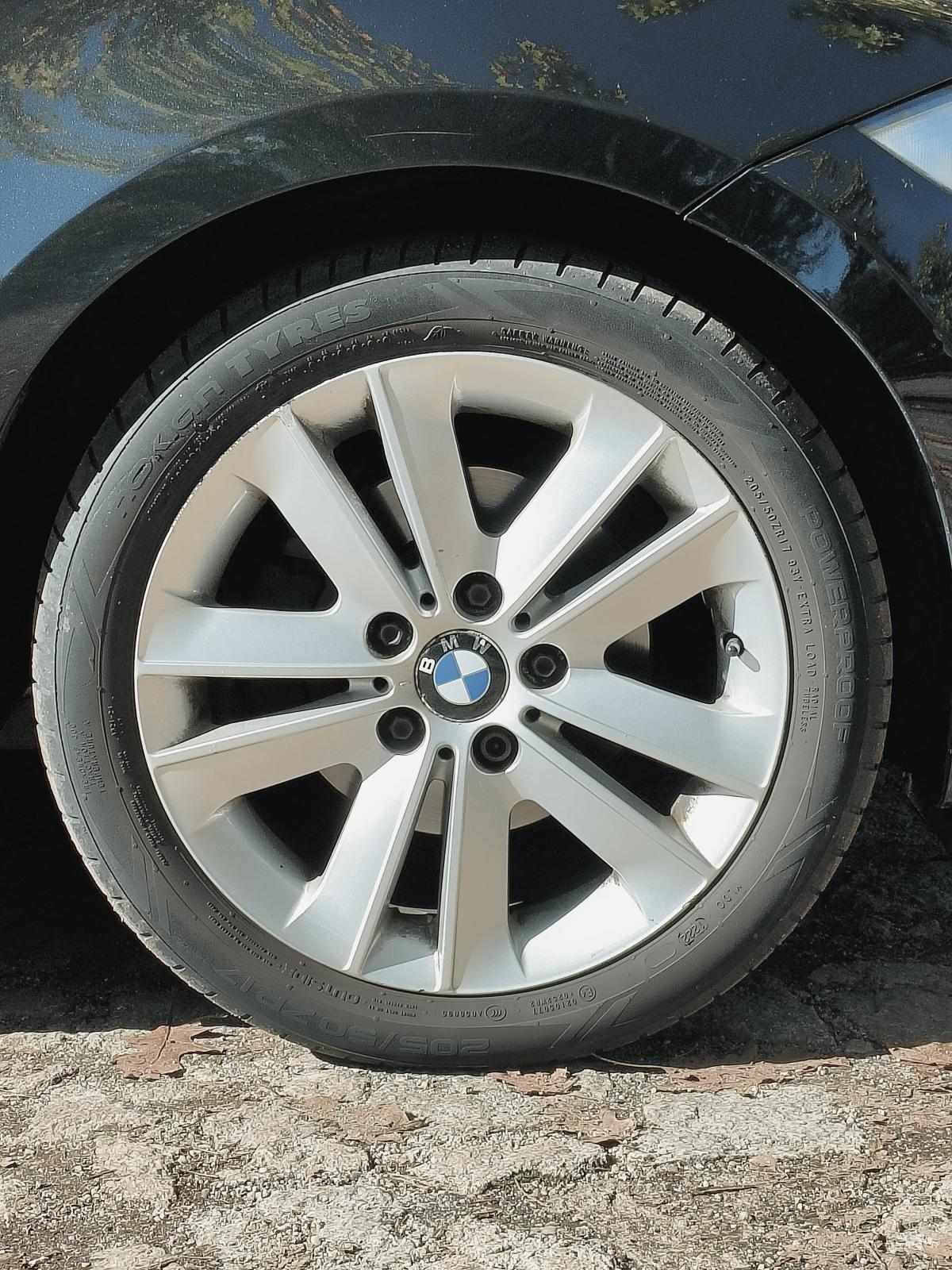 bmw-serie-1-2009-diesel-1995cc