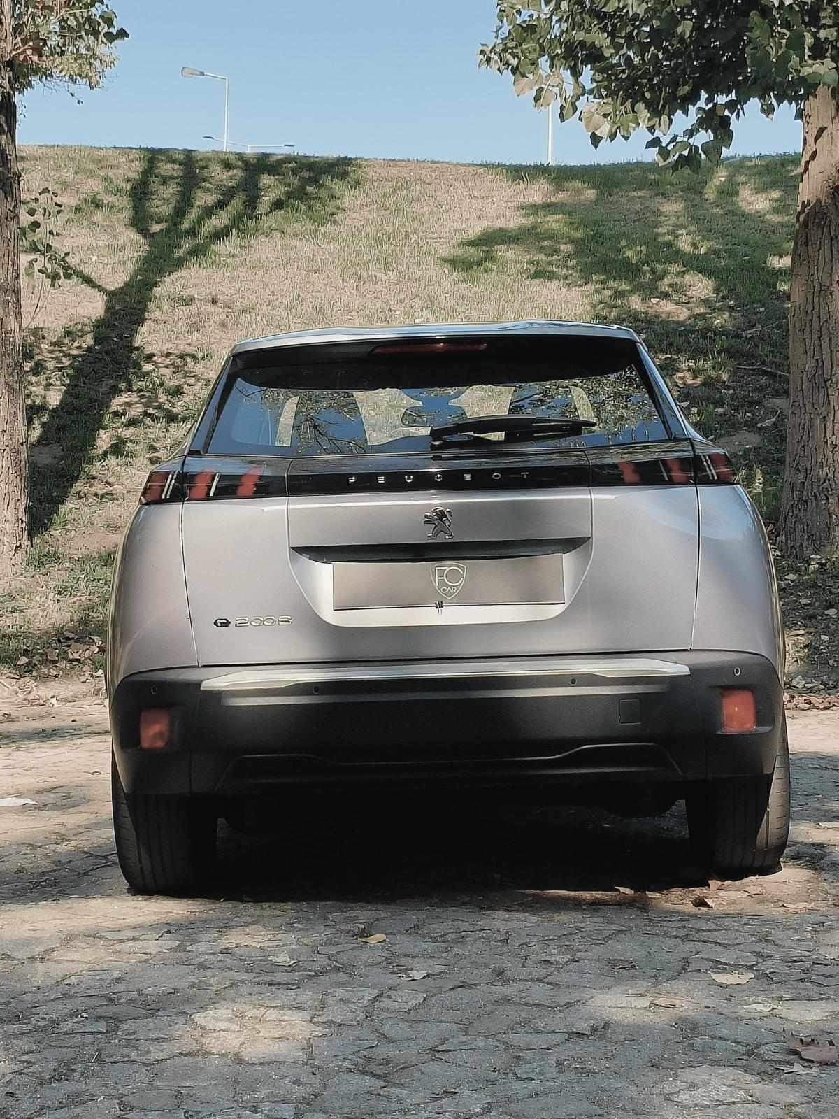 peugeot-2008-2021-eletrico-50cc