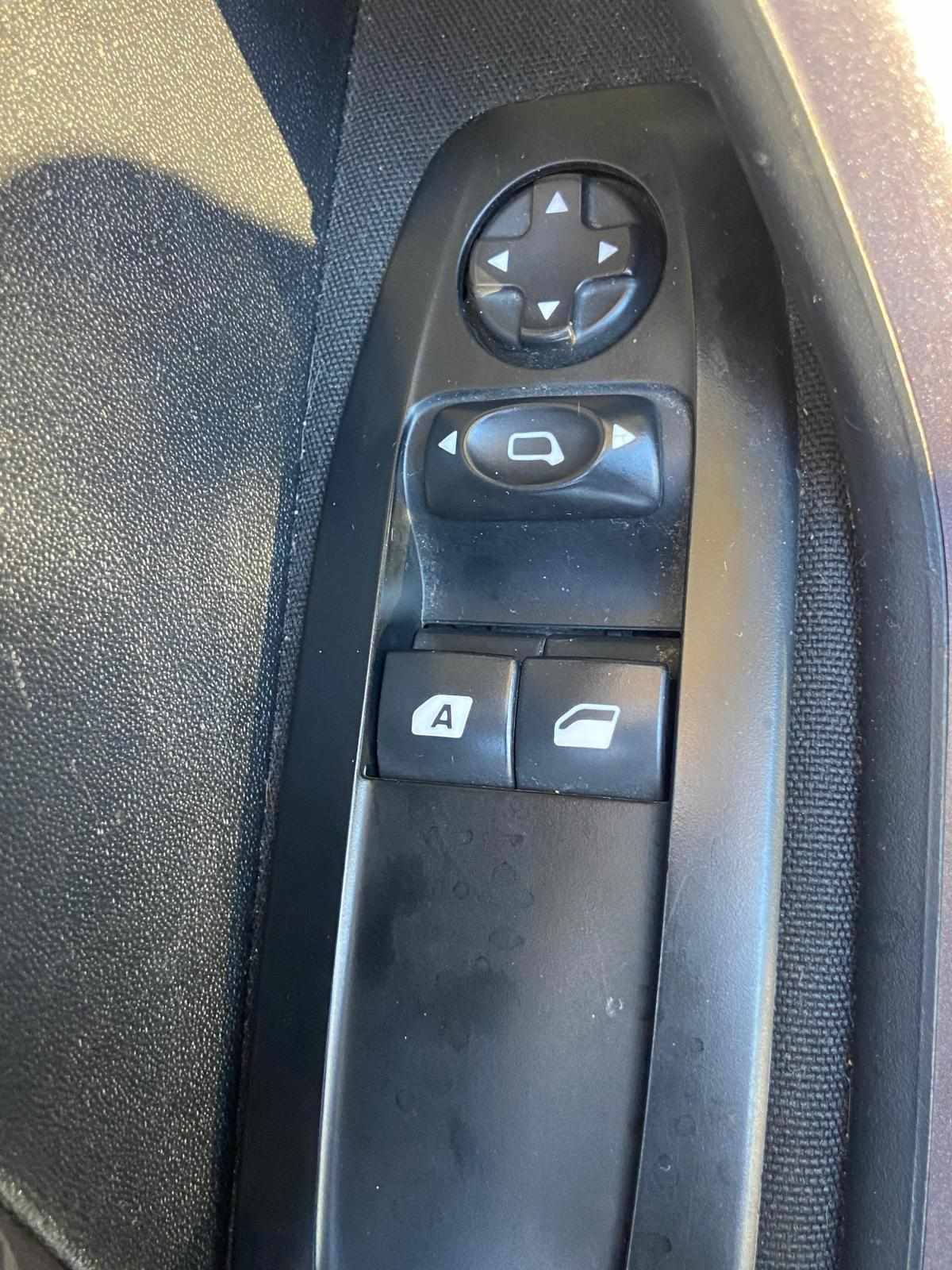 peugeot-2008-2014-diesel-1560cc