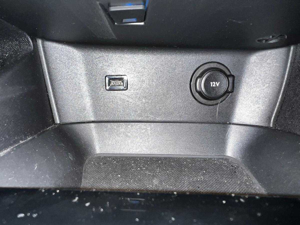 peugeot-5008-2019-diesel-1499cc