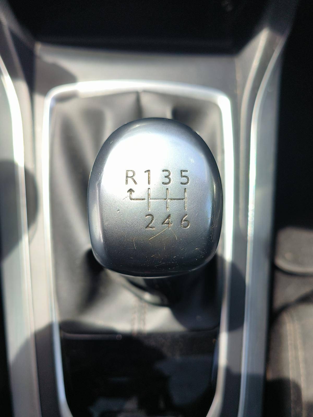 peugeot-308-sw-2014-diesel-1560cc