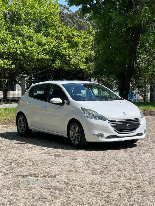 peugeot-208-2013-gasolina-1199cc