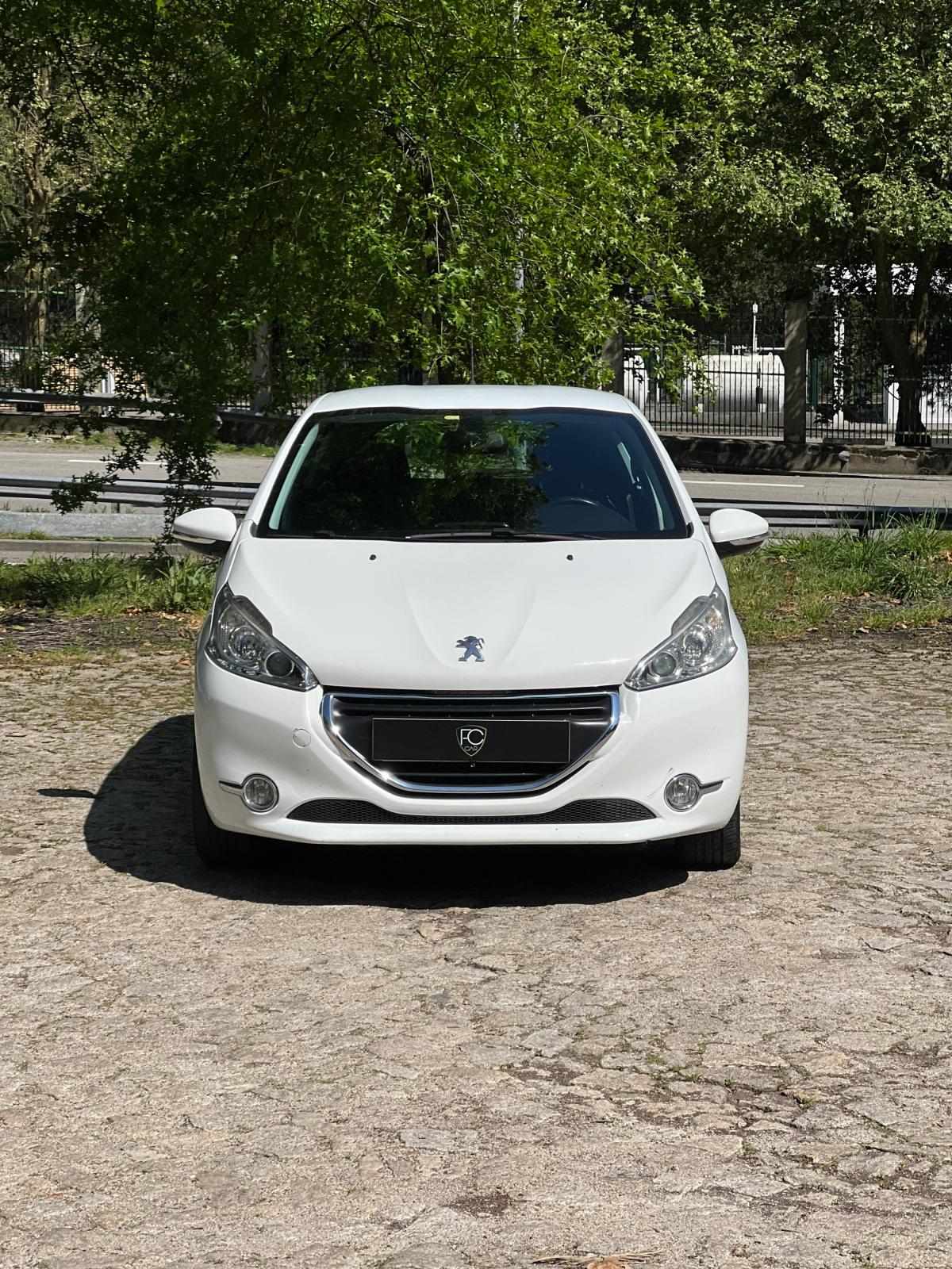 peugeot-208-2013-gasolina-1199cc