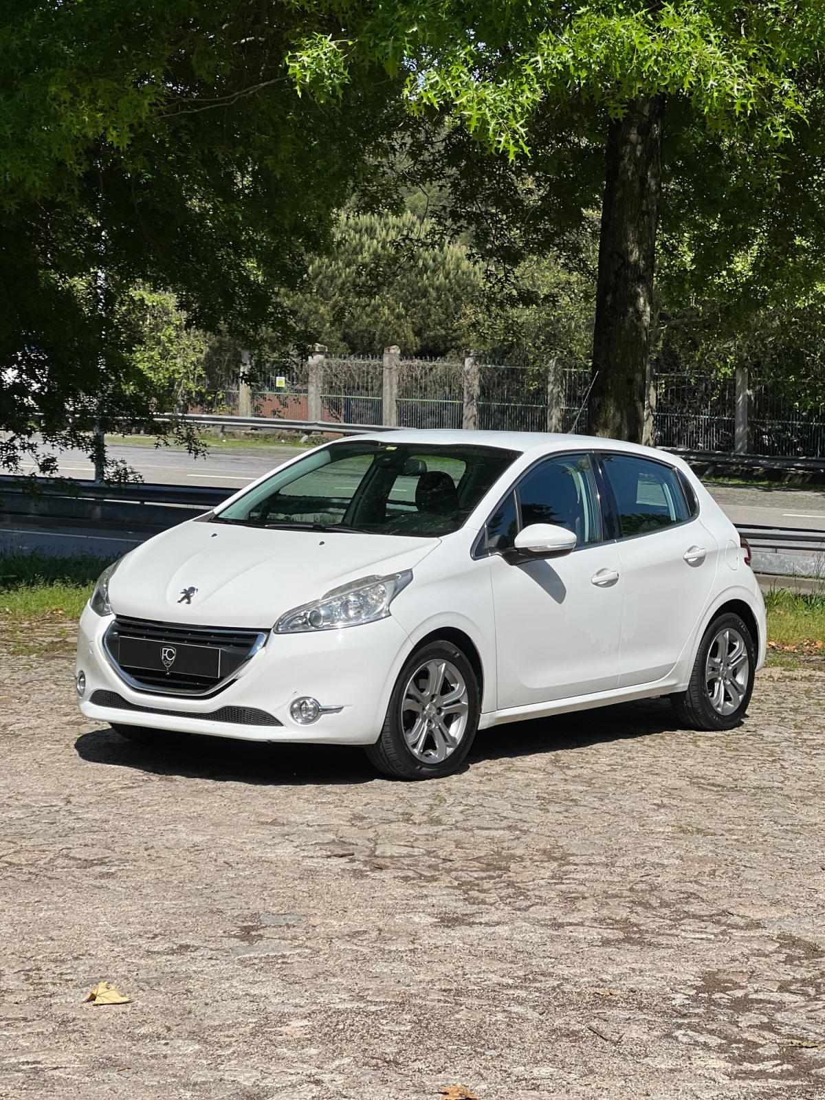 peugeot-208-2013-gasolina-1199cc